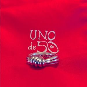 Uno de 50 Knot Knot Ring - Size 8